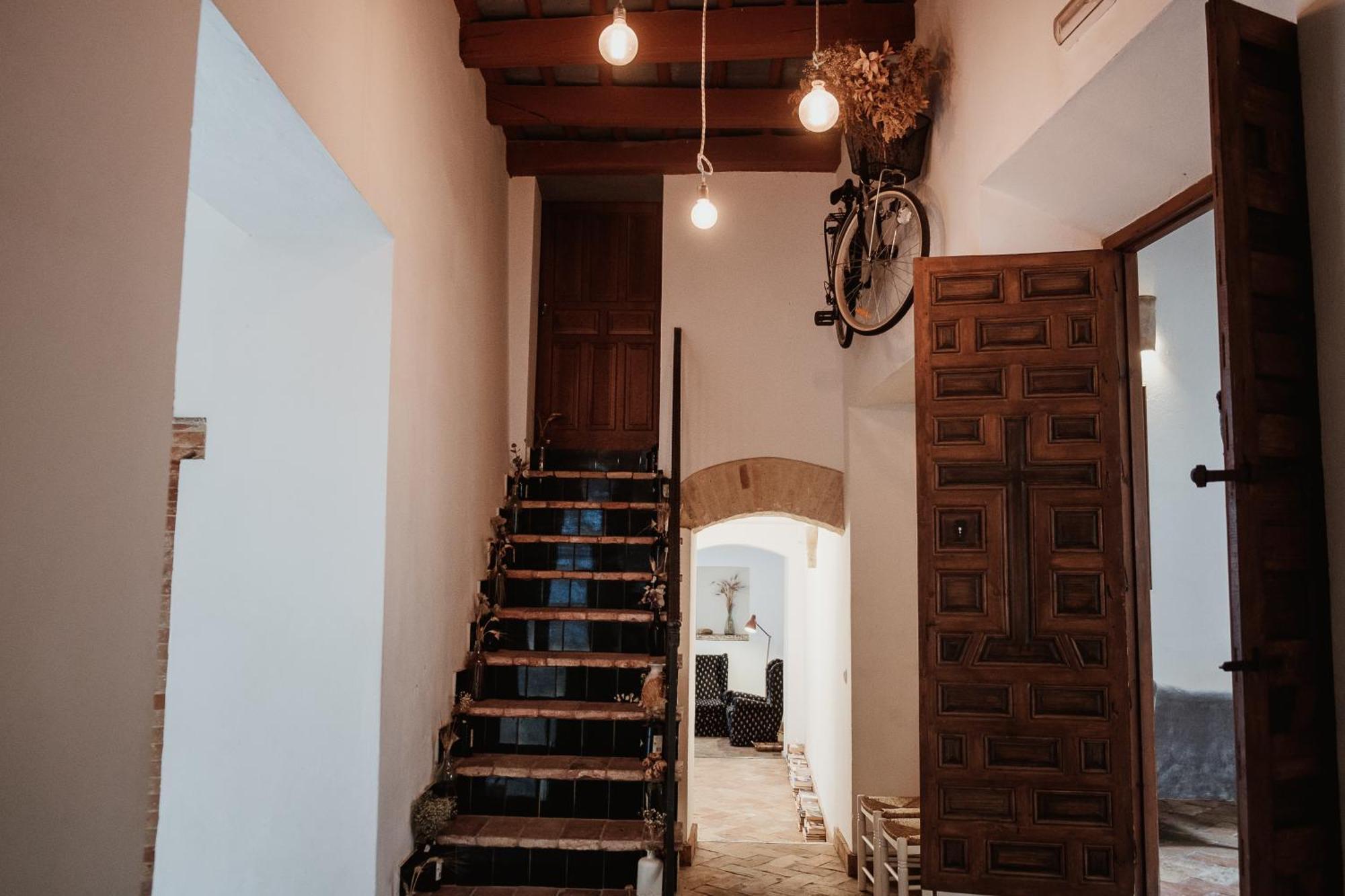 كارمونا Hostal Cafe Frenteabastos المظهر الخارجي الصورة