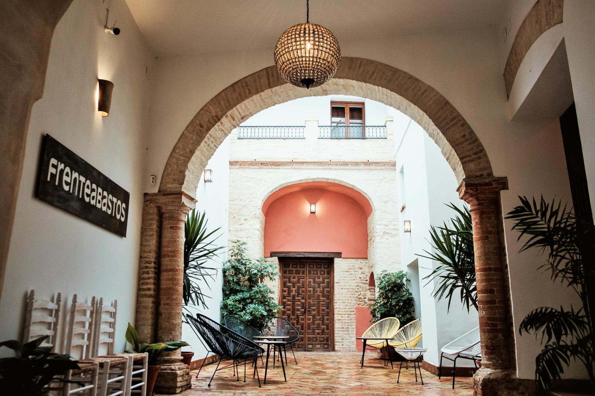 كارمونا Hostal Cafe Frenteabastos المظهر الخارجي الصورة