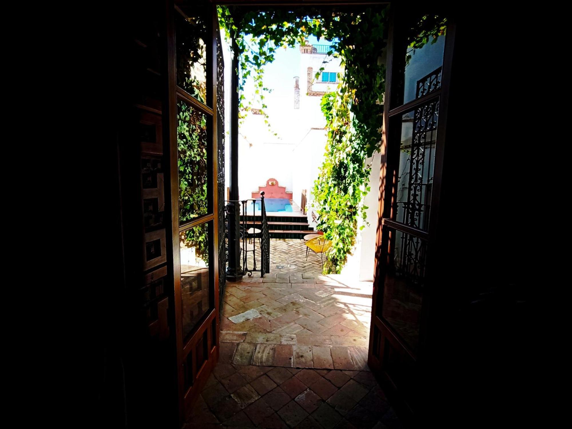 كارمونا Hostal Cafe Frenteabastos المظهر الخارجي الصورة