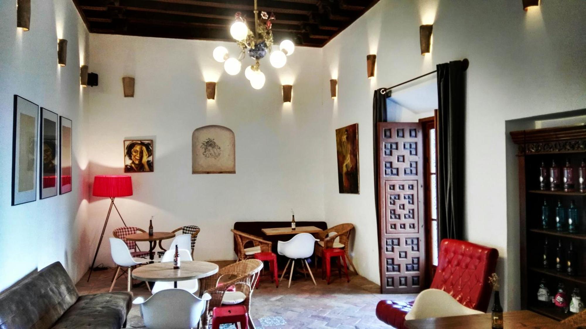 كارمونا Hostal Cafe Frenteabastos المظهر الخارجي الصورة