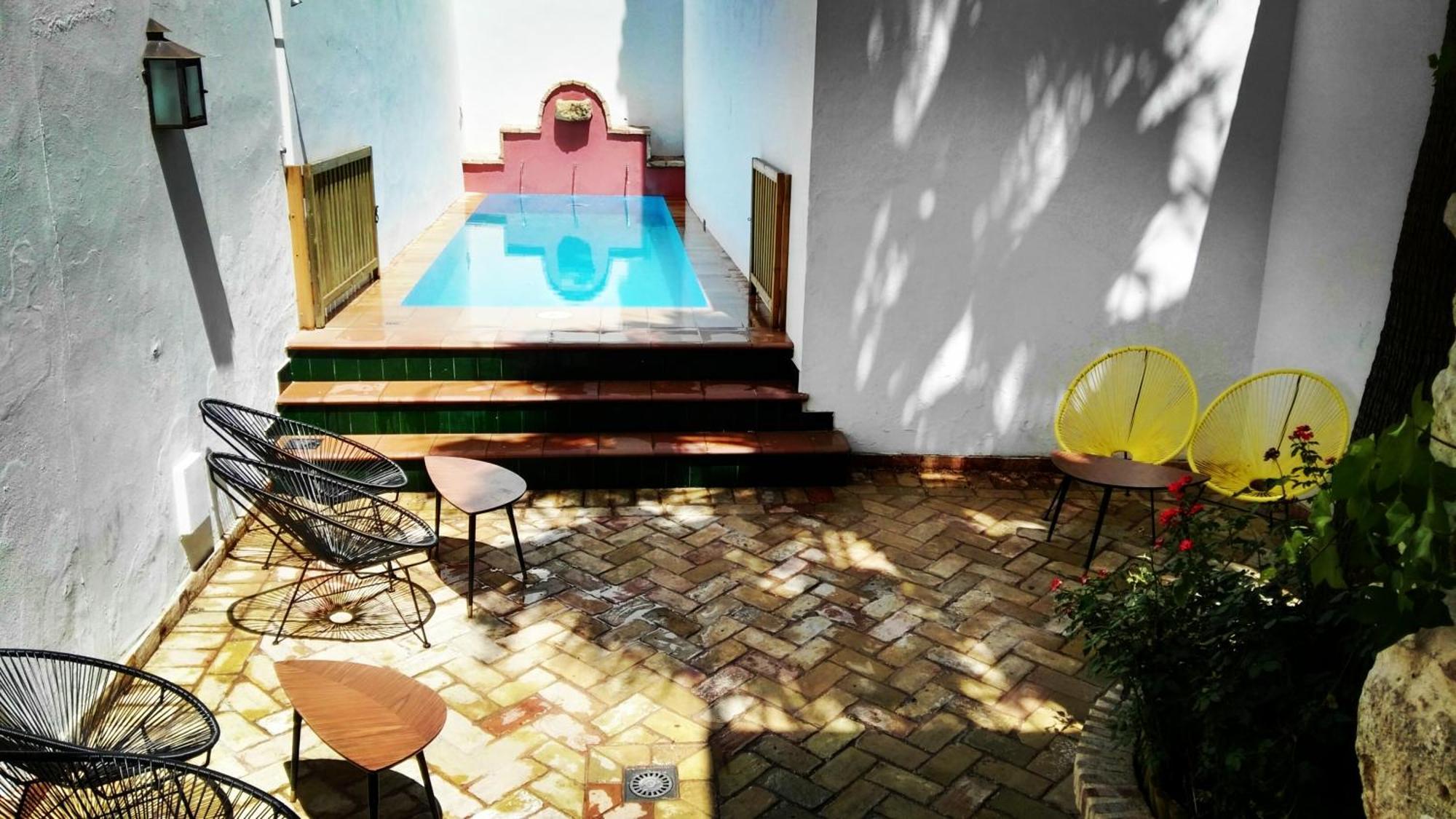 كارمونا Hostal Cafe Frenteabastos المظهر الخارجي الصورة