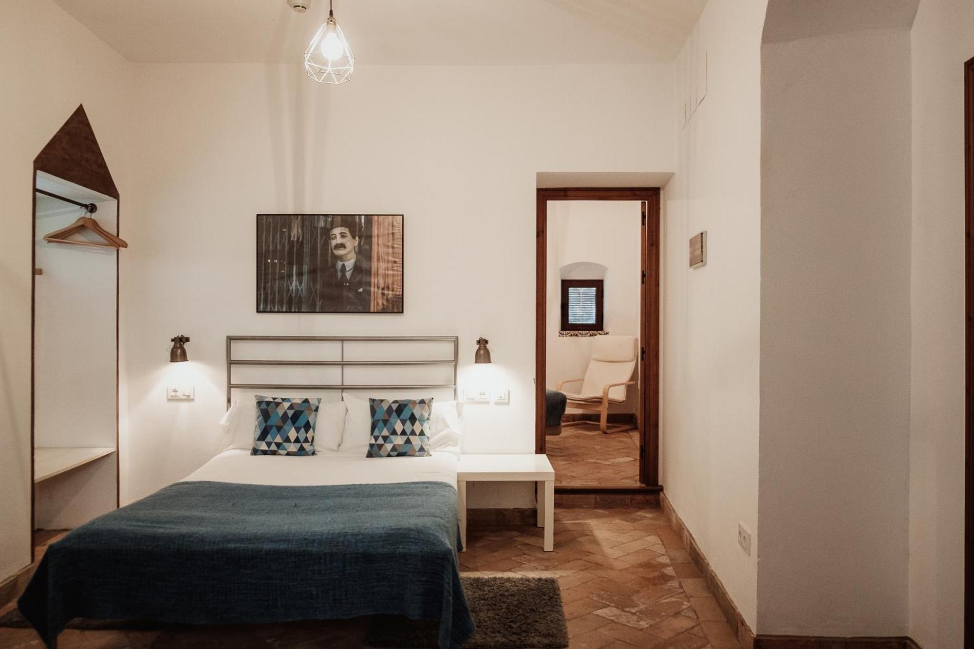 كارمونا Hostal Cafe Frenteabastos المظهر الخارجي الصورة