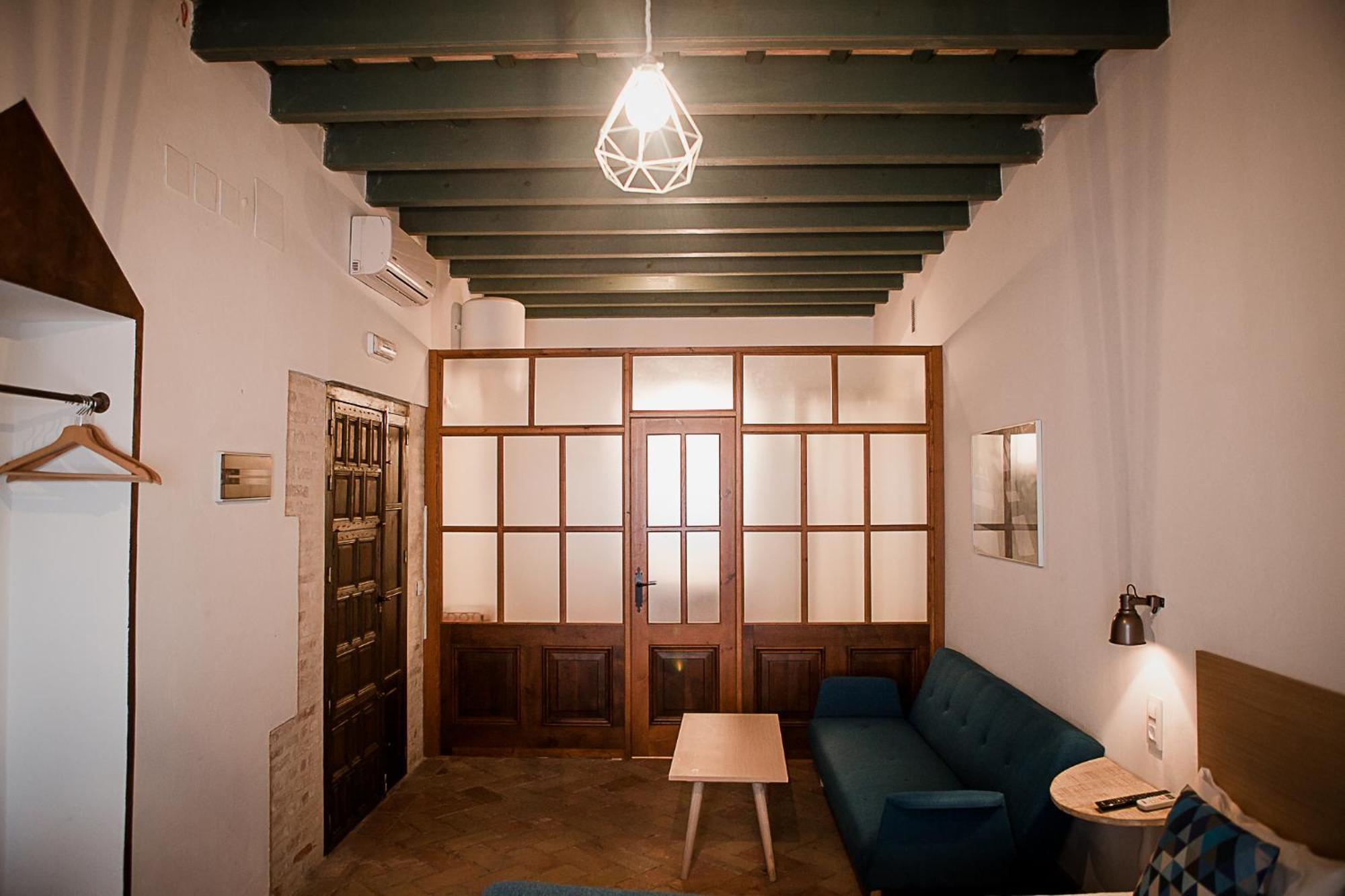 كارمونا Hostal Cafe Frenteabastos المظهر الخارجي الصورة