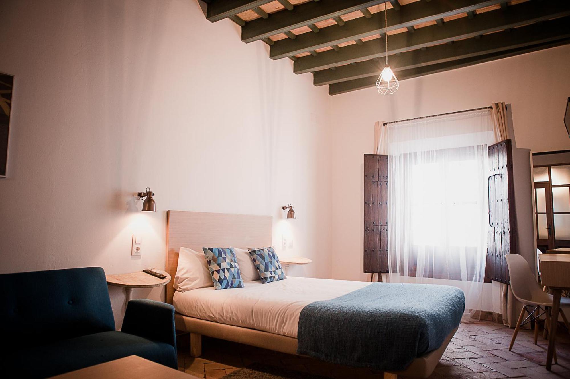 كارمونا Hostal Cafe Frenteabastos المظهر الخارجي الصورة