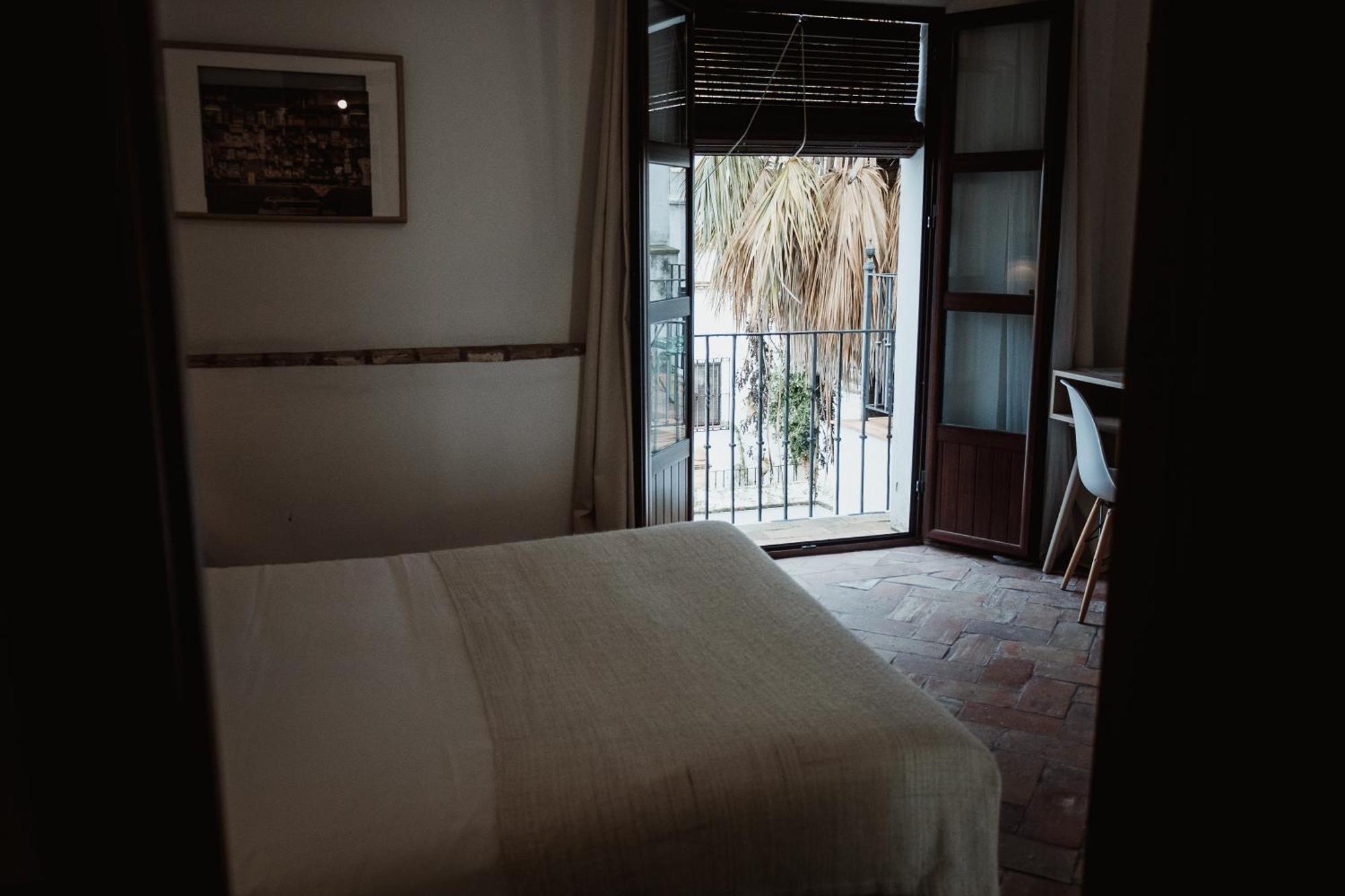 كارمونا Hostal Cafe Frenteabastos المظهر الخارجي الصورة